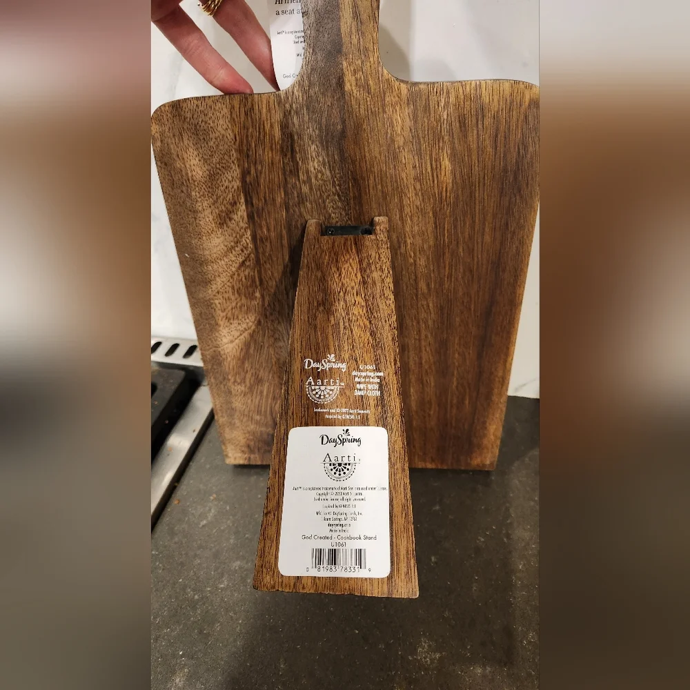 DaySpring Cookbook Stand - Picture 2 of 4